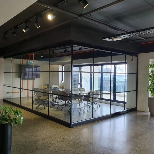 Trans-Space - Acoustic - Operable Walls - Moveable Walls - Glass Operable - GlassSeal - Catch Design - 1