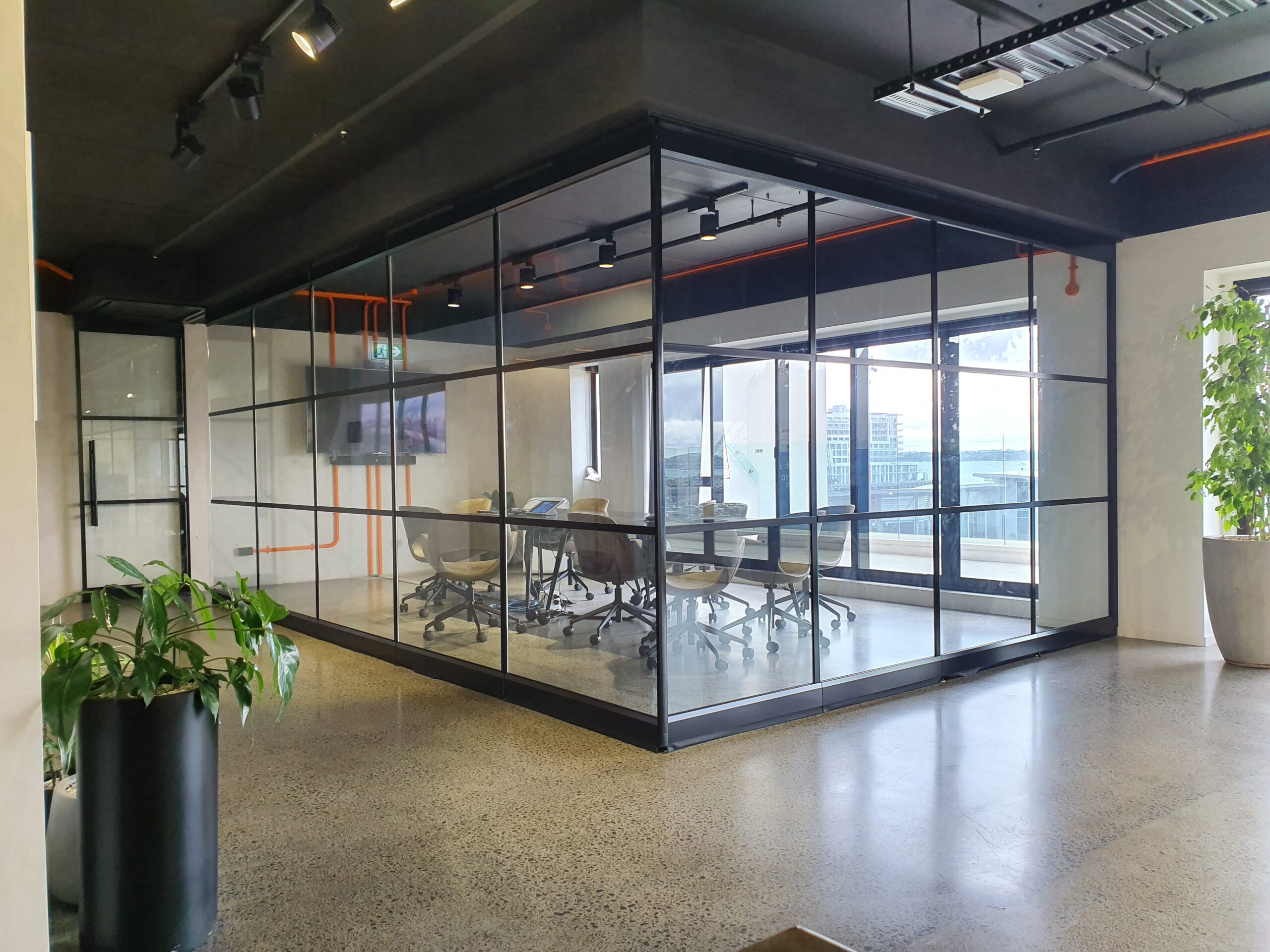 Trans-Space - Acoustic - Operable Walls - Moveable Walls - Glass Operable - GlassSeal - Catch Design - 6